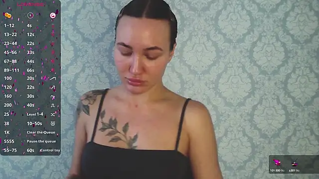 Snapshot of Stasia_Queen chatting on February 5, 2025, 8:00 am Stasia Queen online show from February 5, 2025, 8:00 am