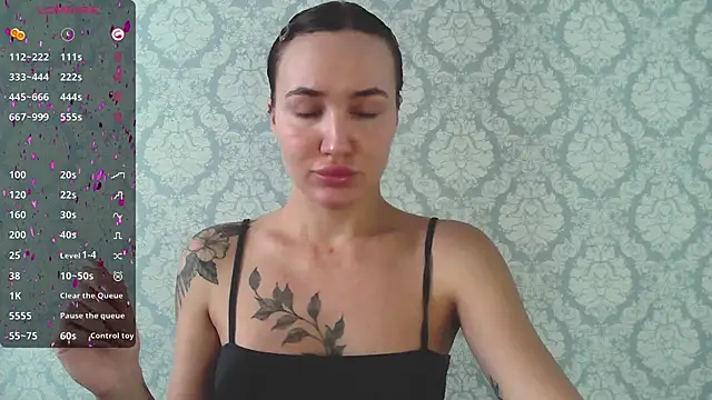 Snapshot of Stasia_Queen chatting on February 7, 2025, 9:26 am Stasia Queen online show from February 7, 2025, 9:26 am