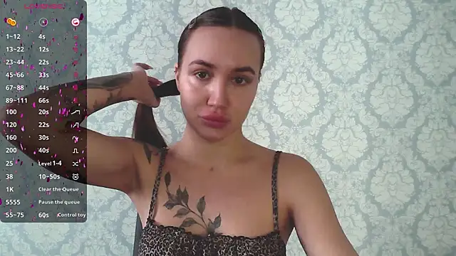 Snapshot of Stasia_Queen chatting on February 18, 2025, 8:16 am Stasia Queen online show from February 18, 2025, 8:16 am