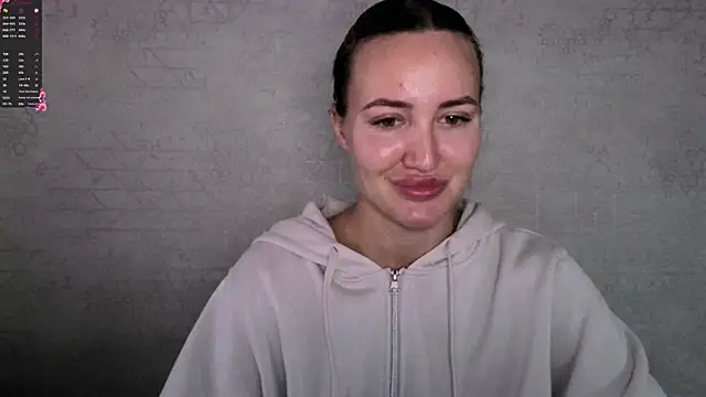 Snapshot of Stasia_Queen chatting on October 20, 2025, 8:37 am Stasia Queen online show from October 20, 2025, 8:37 am