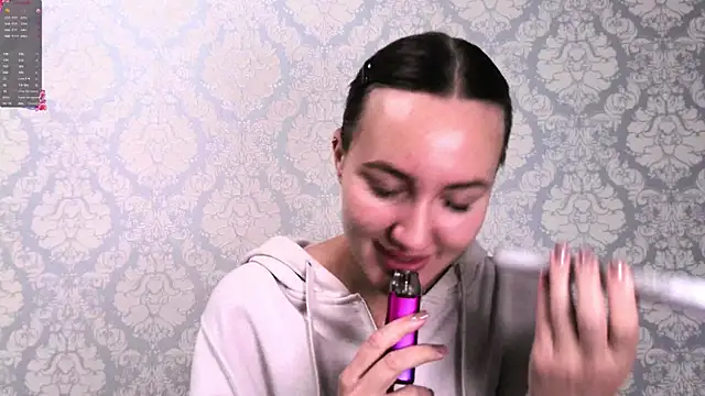 Snapshot of Stasia_Queen chatting on October 21, 2025, 7:42 am Stasia Queen online show from October 21, 2025, 7:42 am