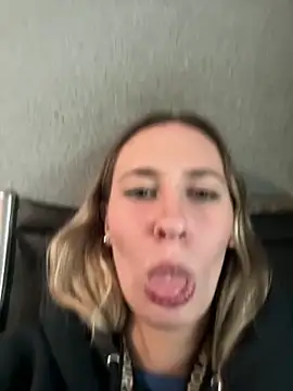 Snapshot of M1ssyk1ssy chatting on January 17, 2025, 6:44 pm M1ssyk1ssy online show from January 17, 2025, 6:44 pm