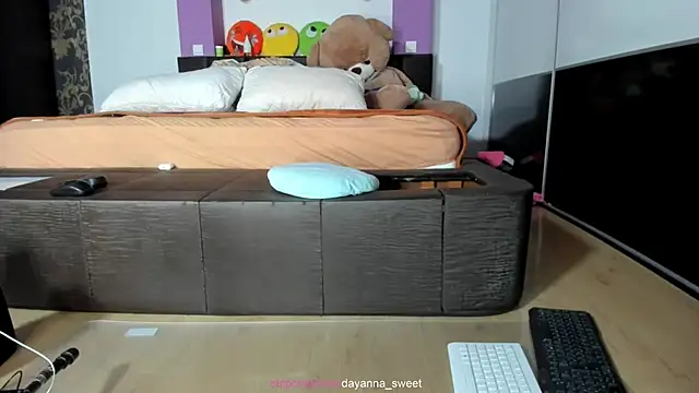 Snapshot of dayanna_sweet chatting on March 13, 2025, 4:49 am dayanna sweet online show from March 13, 2025, 4:49 am