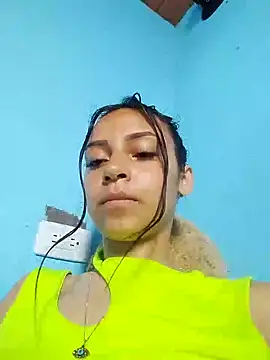 Snapshot of emma_ambar chatting on February 2, 2025, 7:46 pm emma ambar online show from February 2, 2025, 7:46 pm