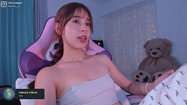 Snapshot of alice_guerin_ chatting on March 23, 2025, 7:42 am alice guerin online show from March 23, 2025, 7:42 am