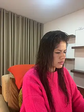 Snapshot of Alice_Biel chatting on December 24, 2024, 10:33 am Alice Biel online show from December 24, 2024, 10:33 am