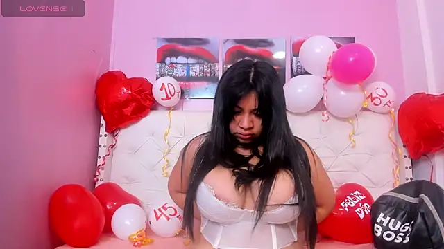 Snapshot of alice__tylor chatting on February 19, 2025, 12:11 pm alice tylor online show from February 19, 2025, 12:11 pm