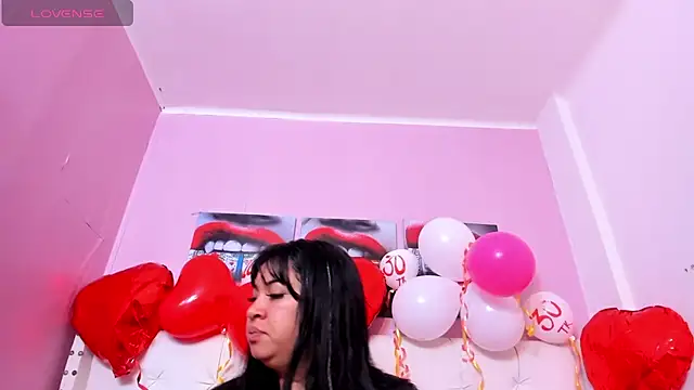 Snapshot of alice__tylor chatting on February 21, 2025, 11:33 am alice tylor online show from February 21, 2025, 11:33 am
