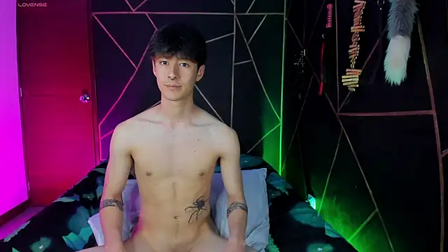 Snapshot of MillersKink chatting on December 12, 2024, 2:59 am MillersKink online show from December 12, 2024, 2:59 am