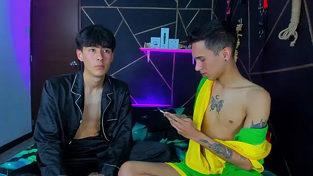 Snapshot of MillersKink chatting on March 9, 2025, 8:21 pm MillersKink online show from March 9, 2025, 8:21 pm