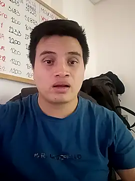 Snapshot of ahntony__69 chatting on November 4, 2025, 5:39 am ahntony  69 online show from November 4, 2025, 5:39 am