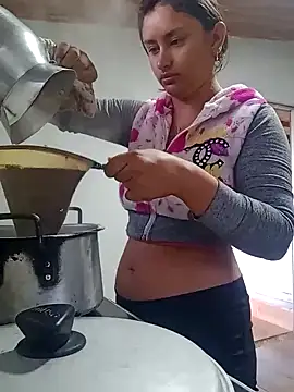 Snapshot of sariitha_sw chatting on January 12, 2025, 11:07 am sariitha sw online show from January 12, 2025, 11:07 am