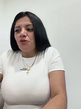 Snapshot of Milff_parkerrr chatting on January 1, 2025, 4:29 am Milff parkerrr online show from January 1, 2025, 4:29 am