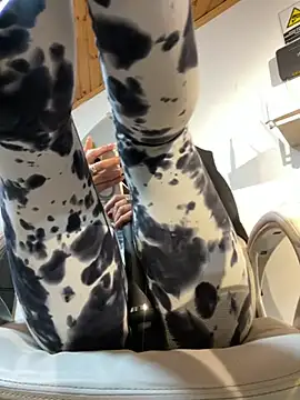 Snapshot of Milff_parkerrr chatting on March 7, 2025, 5:49 pm Milff parkerrr online show from March 7, 2025, 5:49 pm