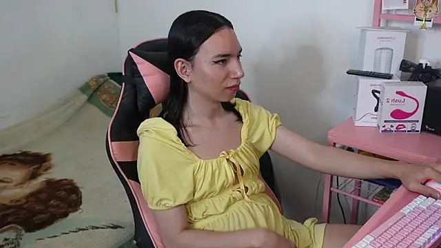 Flaream angel online show from November 11, 2025, 8:31 pm