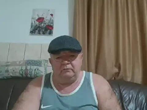 Snapshot of fullballs6 chatting on December 29, 2024, 1:24 am fullballs6 online show from December 29, 2024, 1:24 am