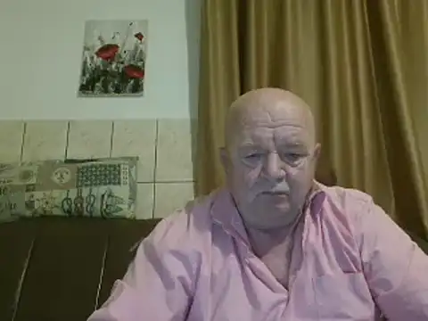 Snapshot of fullballs6 chatting on February 13, 2025, 3:18 am fullballs6 online show from February 13, 2025, 3:18 am