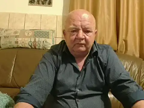 Snapshot of fullballs6 chatting on March 22, 2025, 3:20 am fullballs6 online show from March 22, 2025, 3:20 am