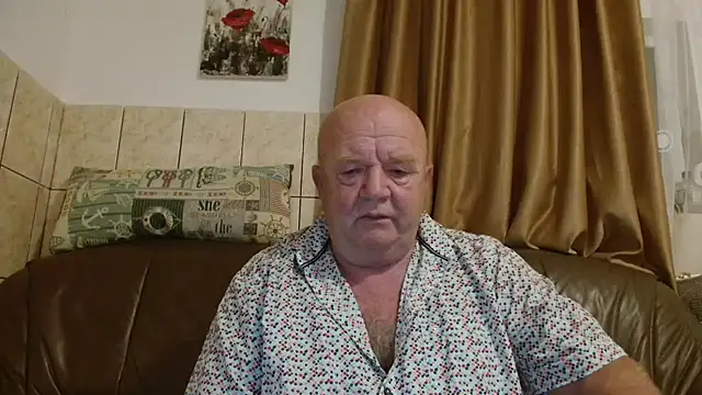 Snapshot of fullballs6 chatting on October 9, 2025, 1:47 am fullballs6 online show from October 9, 2025, 1:47 am