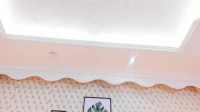 Snapshot of MirandaRossi chatting on December 24, 2024, 2:43 am MirandaRossi online show from December 24, 2024, 2:43 am