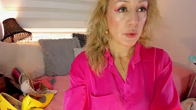 Snapshot of Sammykatt chatting on February 26, 2025, 3:19 pm Sammykatt online show from February 26, 2025, 3:19 pm