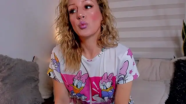 Snapshot of Sammykatt chatting on September 29, 2025, 3:17 pm Sammykatt online show from September 29, 2025, 3:17 pm