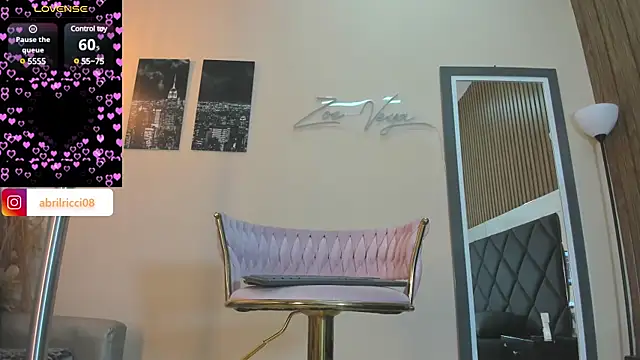 Snapshot of abril_ricci chatting on March 19, 2025, 4:03 am abril ricci online show from March 19, 2025, 4:03 am