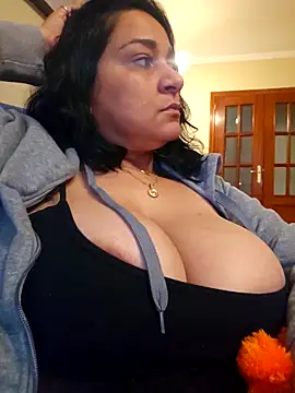 Snapshot of paulinaDiaz1 chatting on November 6, 2025, 2:29 pm paulinaDiaz1 online show from November 6, 2025, 2:29 pm