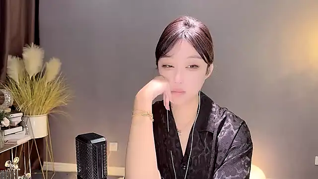 Snapshot of jingling666 chatting on January 14, 2025, 5:01 pm jingling666 online show from January 14, 2025, 5:01 pm