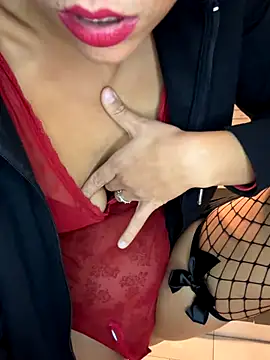 Snapshot of Porcella96 chatting on October 9, 2025, 8:07 pm Porcella96 online show from October 9, 2025, 8:07 pm