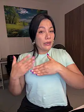 Snapshot of Abril10_ chatting on January 27, 2025, 1:30 pm Abril10 online show from January 27, 2025, 1:30 pm