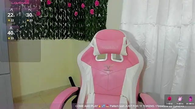 Snapshot of sweetieandjuicyy chatting on September 11, 2025, 3:56 pm sweetieandjuicyy online show from September 11, 2025, 3:56 pm