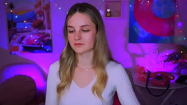 Snapshot of DeboraLarson chatting on December 25, 2024, 7:14 am DeboraLarson online show from December 25, 2024, 7:14 am