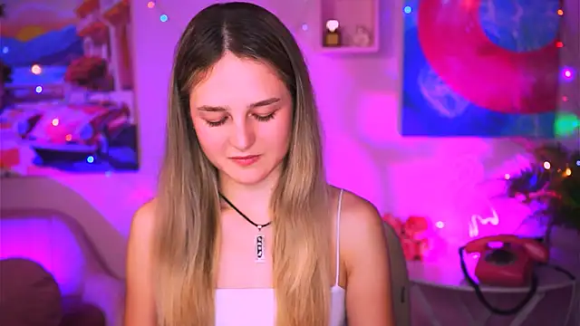 Snapshot of DeboraLarson chatting on January 8, 2025, 4:11 pm DeboraLarson online show from January 8, 2025, 4:11 pm