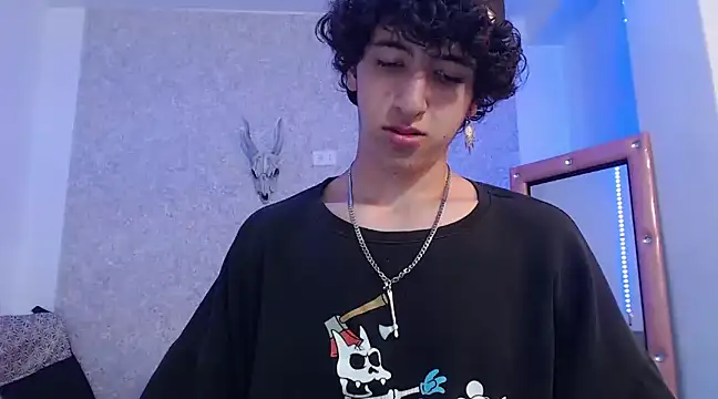 Snapshot of Kerverr_ chatting on February 13, 2025, 4:39 pm Kerverr  online show from February 13, 2025, 4:39 pm