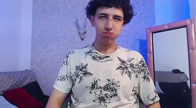 Snapshot of Kerverr_ chatting on February 17, 2025, 1:42 pm Kerverr  online show from February 17, 2025, 1:42 pm