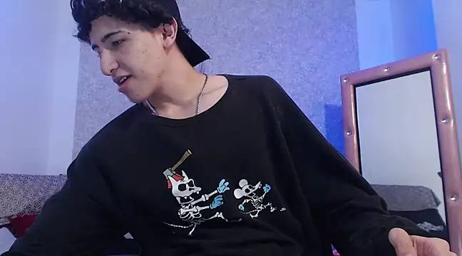 Snapshot of Kerverr_ chatting on February 17, 2025, 4:48 pm Kerverr  online show from February 17, 2025, 4:48 pm