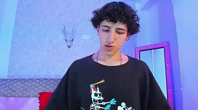 Snapshot of Kerverr_ chatting on March 8, 2025, 10:13 pm Kerverr  online show from March 8, 2025, 10:13 pm