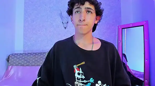 Snapshot of Kerverr_ chatting on March 10, 2025, 2:50 am Kerverr  online show from March 10, 2025, 2:50 am