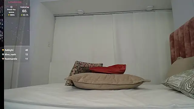 Snapshot of sussy_leon chatting on February 6, 2025, 7:29 pm sussy leon online show from February 6, 2025, 7:29 pm