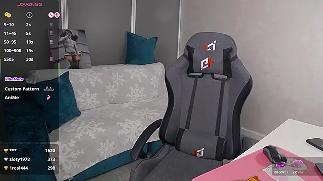 Snapshot of Sofia_Soul chatting on October 14, 2025, 7:47 pm Sofia Soul online show from October 14, 2025, 7:47 pm