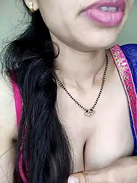 Snapshot of Fair-magic-woman chatting on March 9, 2025, 10:30 am Fair-magic-woman online show from March 9, 2025, 10:30 am