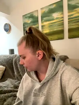 Snapshot of Vixen_Mistress_Ali chatting on November 19, 2025, 8:31 pm Vixen Mistress Ali online show from November 19, 2025, 8:31 pm