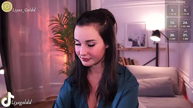 Snapshot of Liya_Gold_ chatting on December 20, 2024, 5:51 pm Liya Gold  online show from December 20, 2024, 5:51 pm