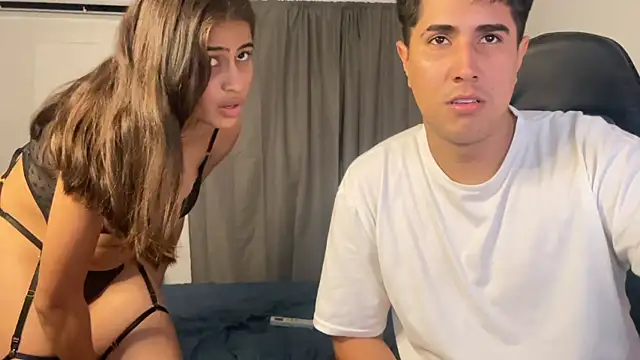 Snapshot of dereckbrownn chatting on January 6, 2025, 4:04 am dereckbrownn online show from January 6, 2025, 4:04 am