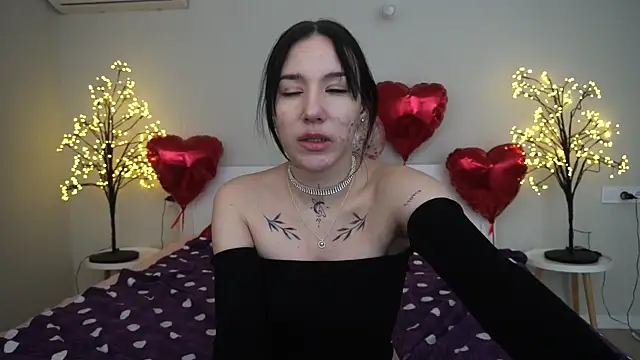 Snapshot of NikkiGoldSide chatting on February 26, 2025, 8:22 pm NikkiGoldSide online show from February 26, 2025, 8:22 pm