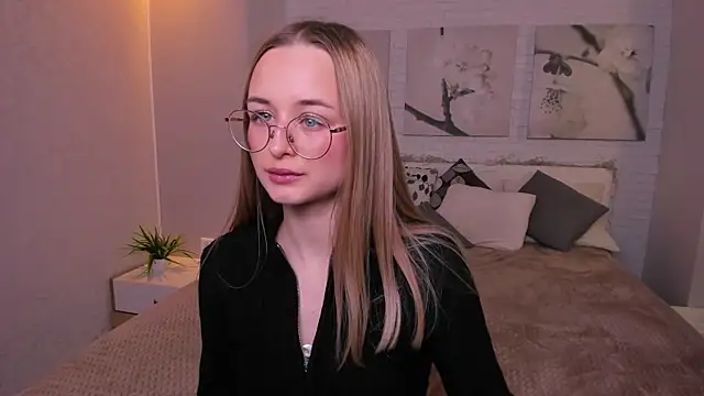 Snapshot of Tiffanyhunt chatting on February 3, 2025, 10:58 am Tiffanyhunt online show from February 3, 2025, 10:58 am