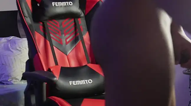 May Dylan1 online show from December 4, 2024, 1:31 pm