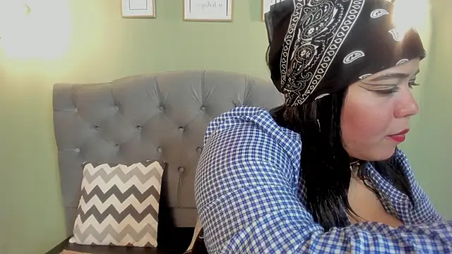 Snapshot of KRYSTENMOON chatting on January 30, 2025, 3:11 am KRYSTENMOON online show from January 30, 2025, 3:11 am