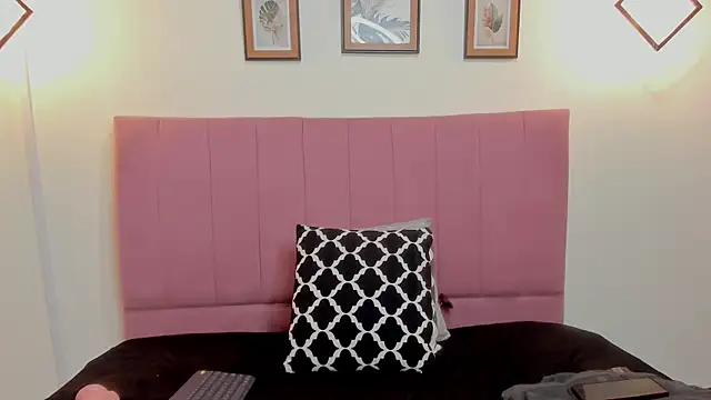 Snapshot of KRYSTENMOON chatting on March 16, 2025, 11:27 am KRYSTENMOON online show from March 16, 2025, 11:27 am